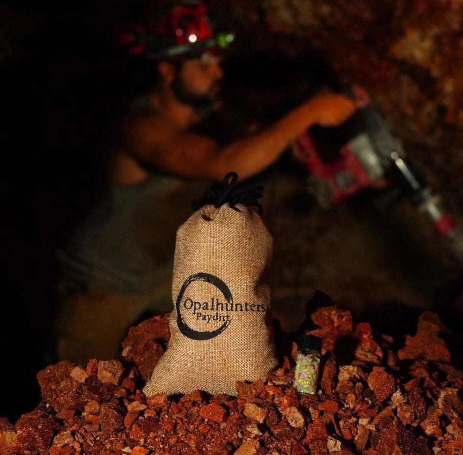 Opal Hunters Paydirt / Opal Paydirt