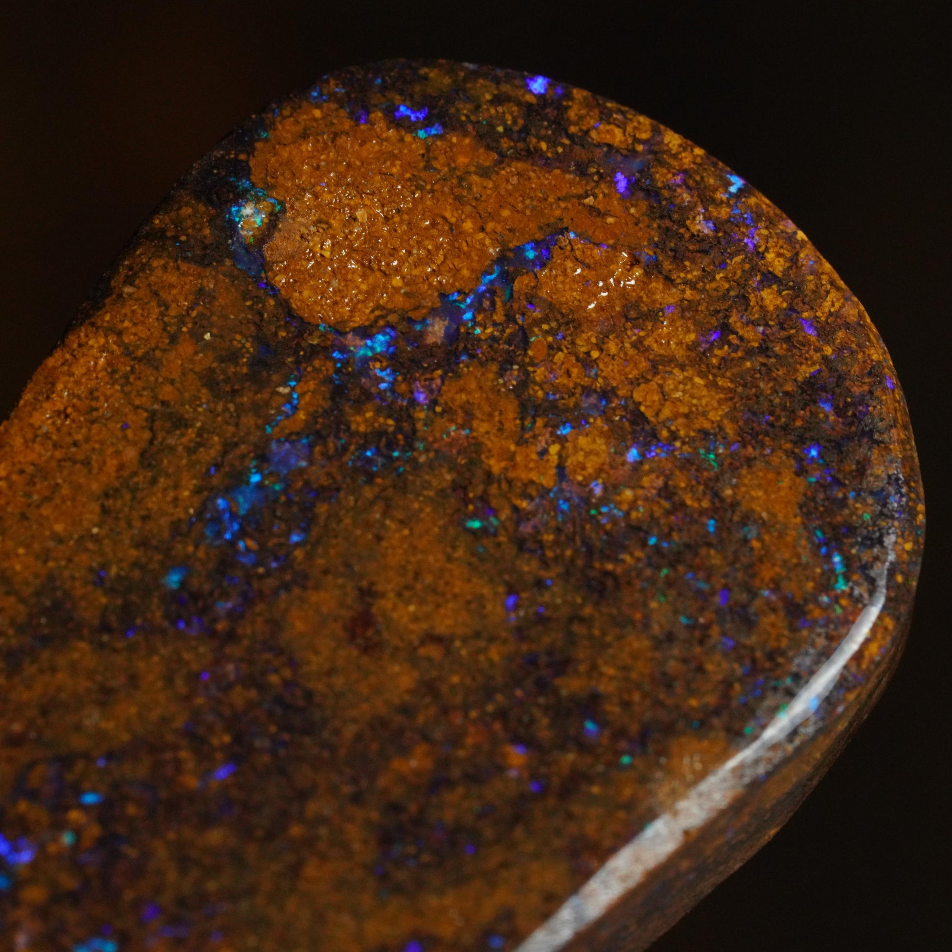 Boulder Opal Rub