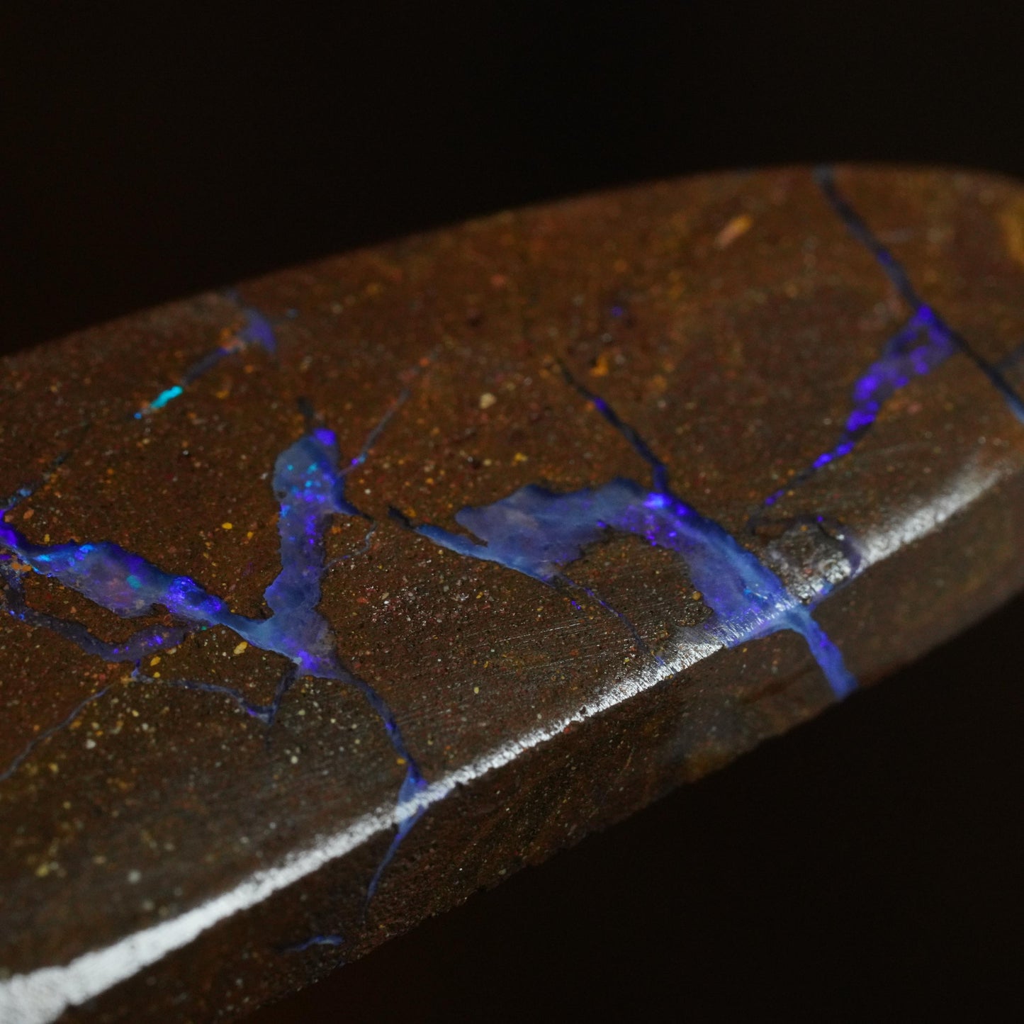 Boulder Opal Rub