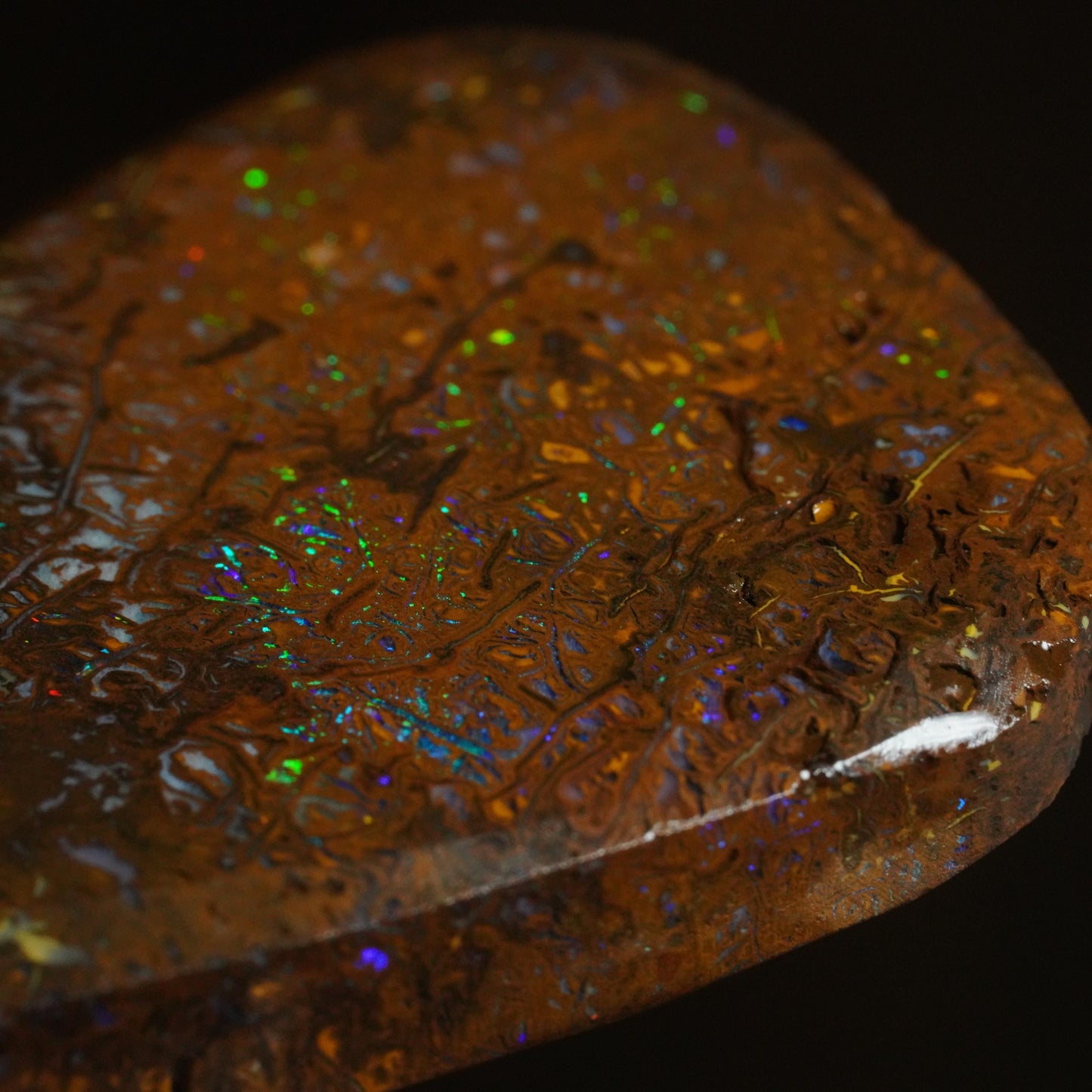 Boulder Opal Rub