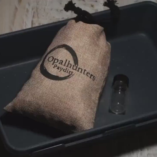 Opal Hunters Paydirt / Opal Paydirt